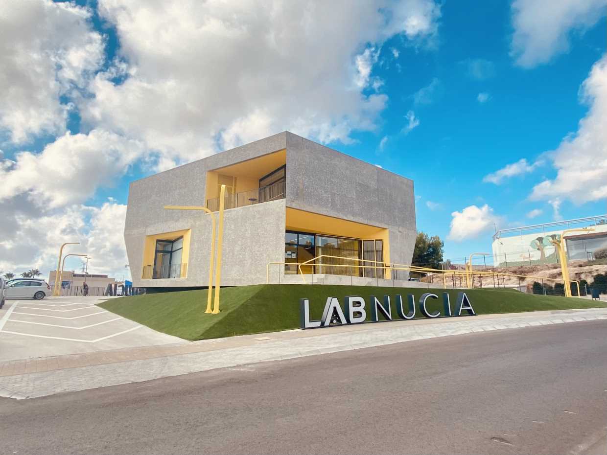 www.lanucia.es