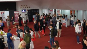 Villajoyosa acoge la Feria de Empleo Talento Joven de Cámara 2024